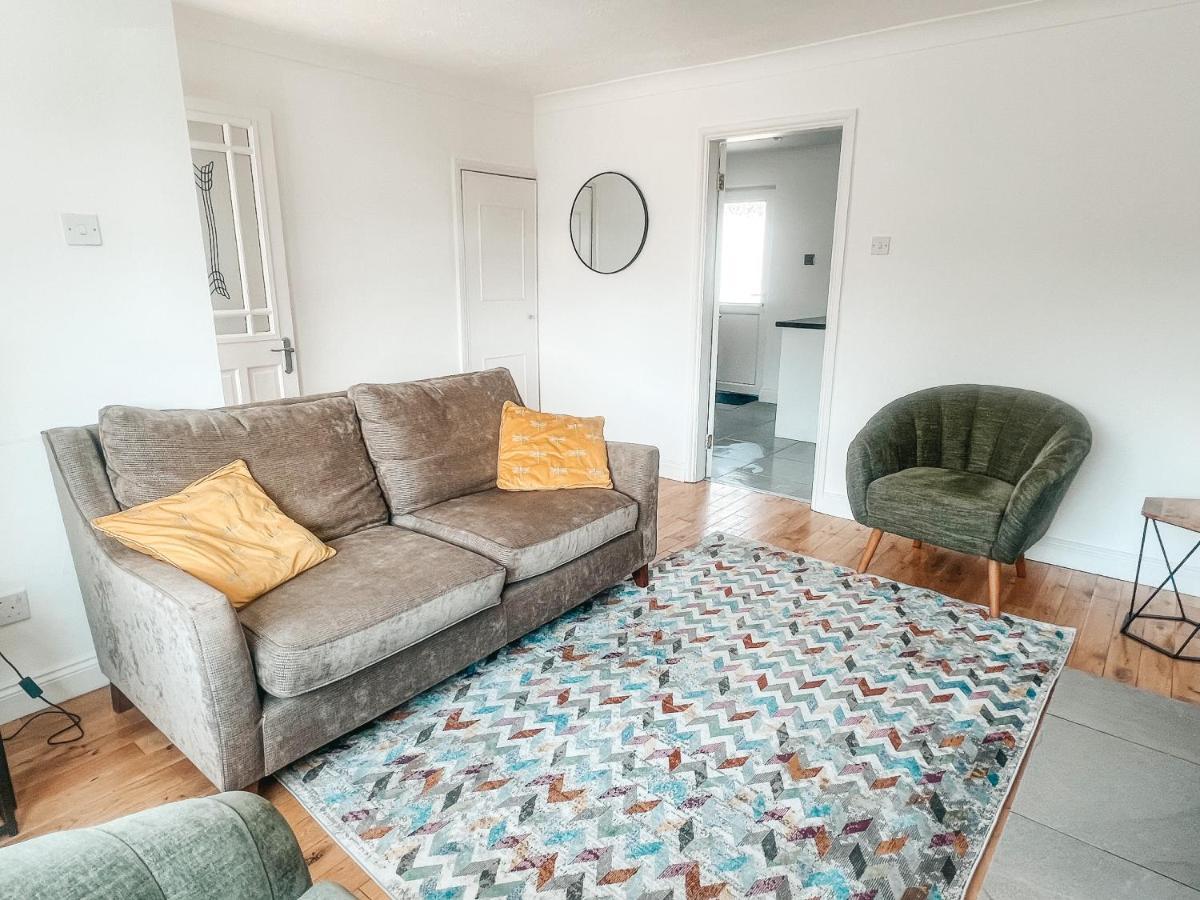 Staybynumbers - Spacious Three Bed House Royal Гілсборо Екстер'єр фото